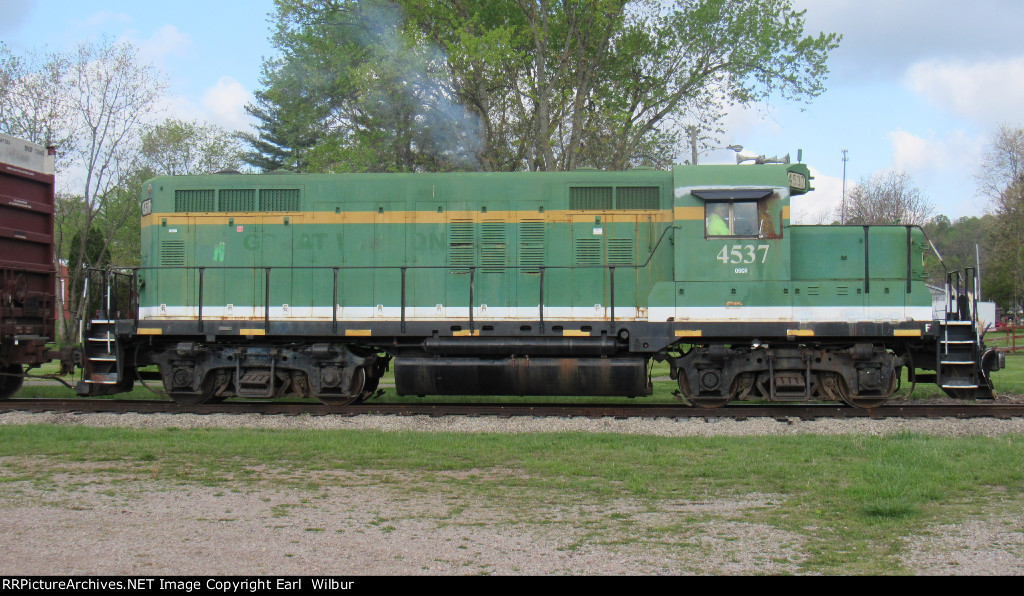 Ohio South Central Railroad (OSCR) 4537